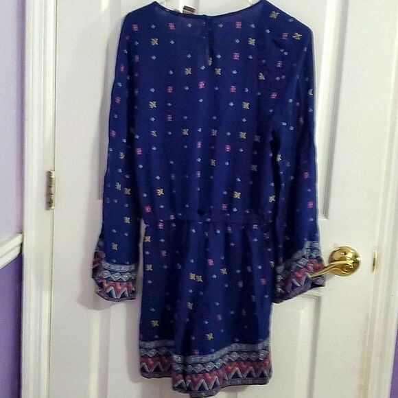 Roxy Boho Navy Medallion Print Surplice Front Flowy Romper - Picture 6 of 14